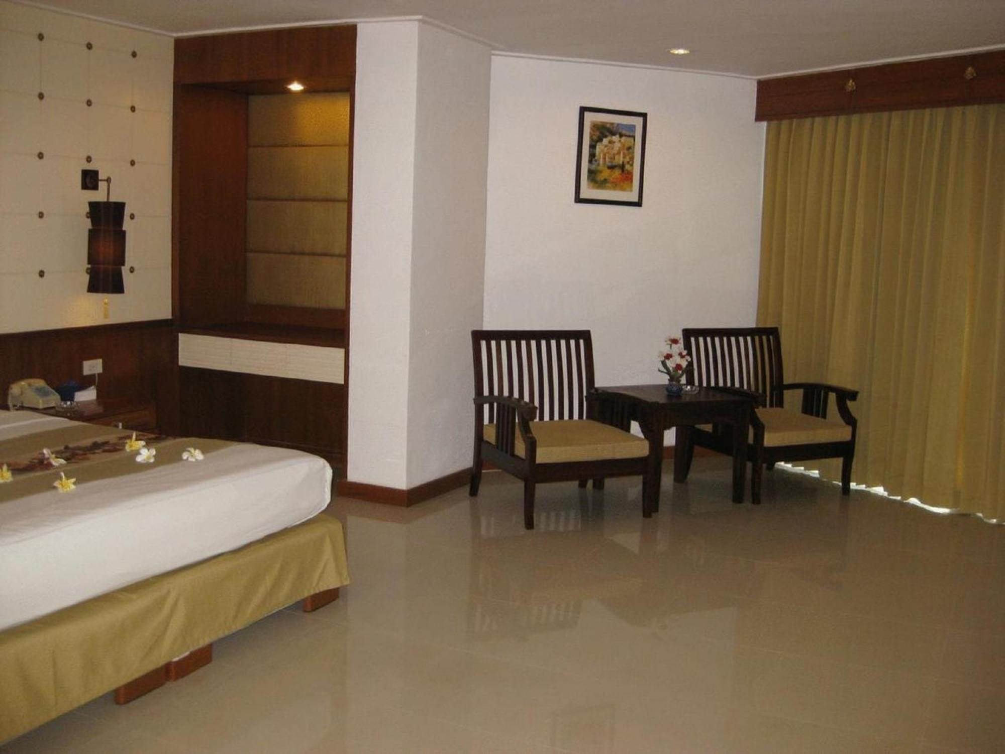 Royal Twins Palace Hotel Pattaya Luaran gambar
