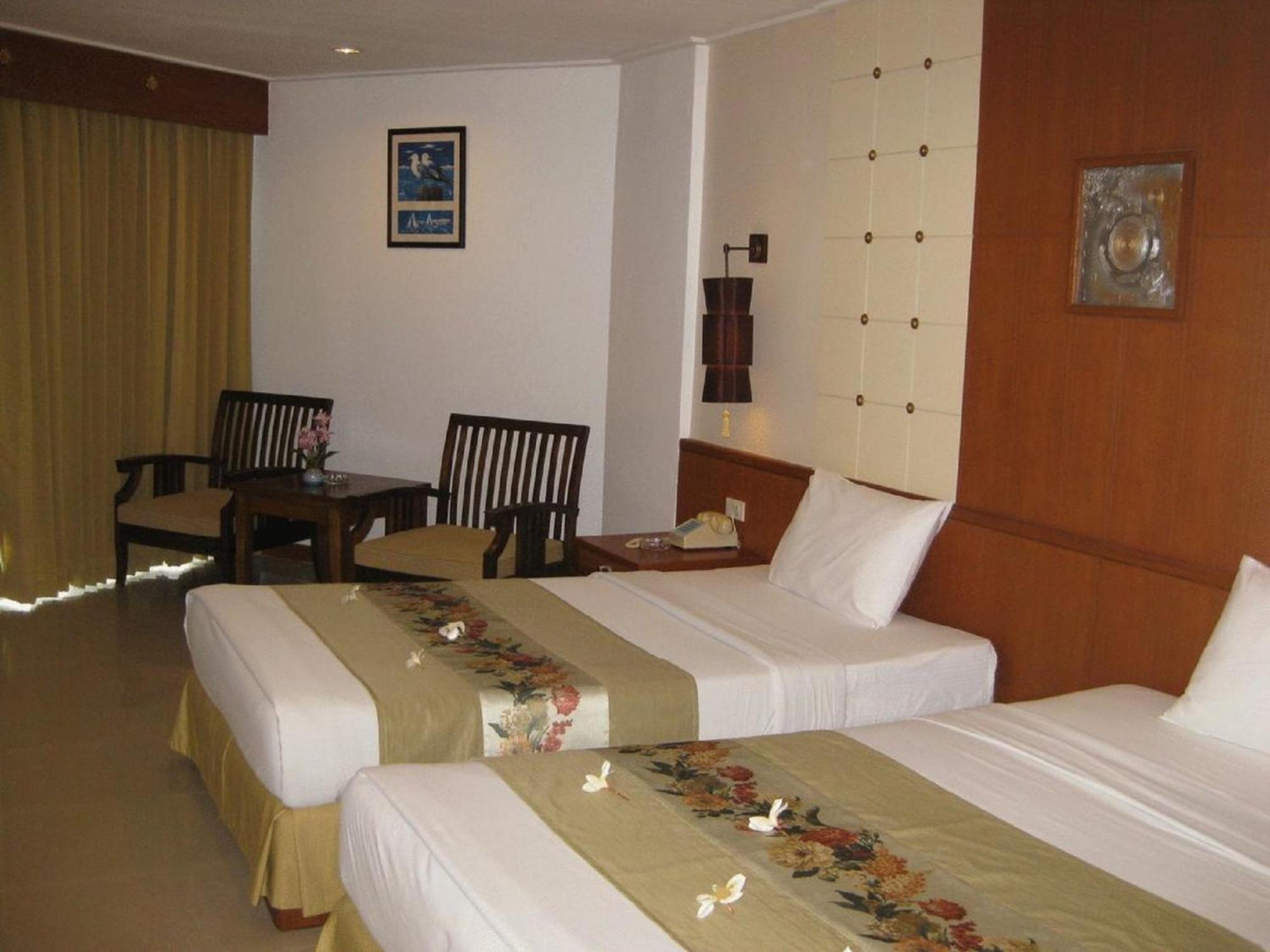 Royal Twins Palace Hotel Pattaya Luaran gambar