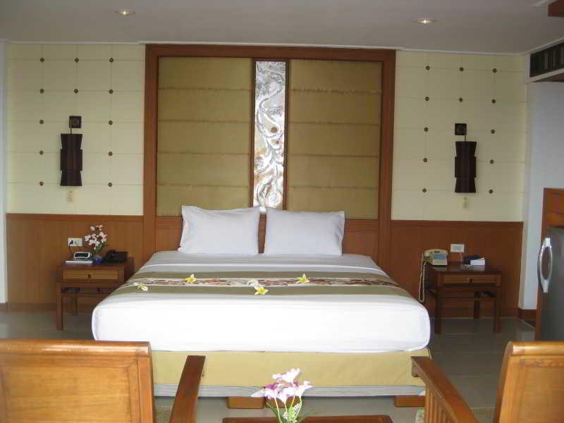 Royal Twins Palace Hotel Pattaya Luaran gambar