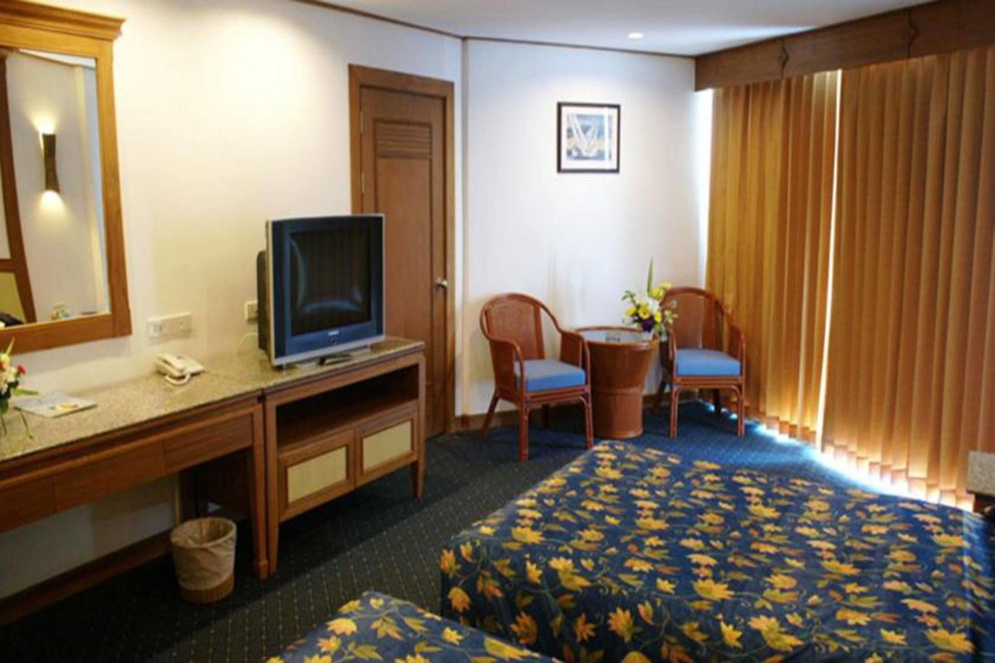 Royal Twins Palace Hotel Pattaya Luaran gambar