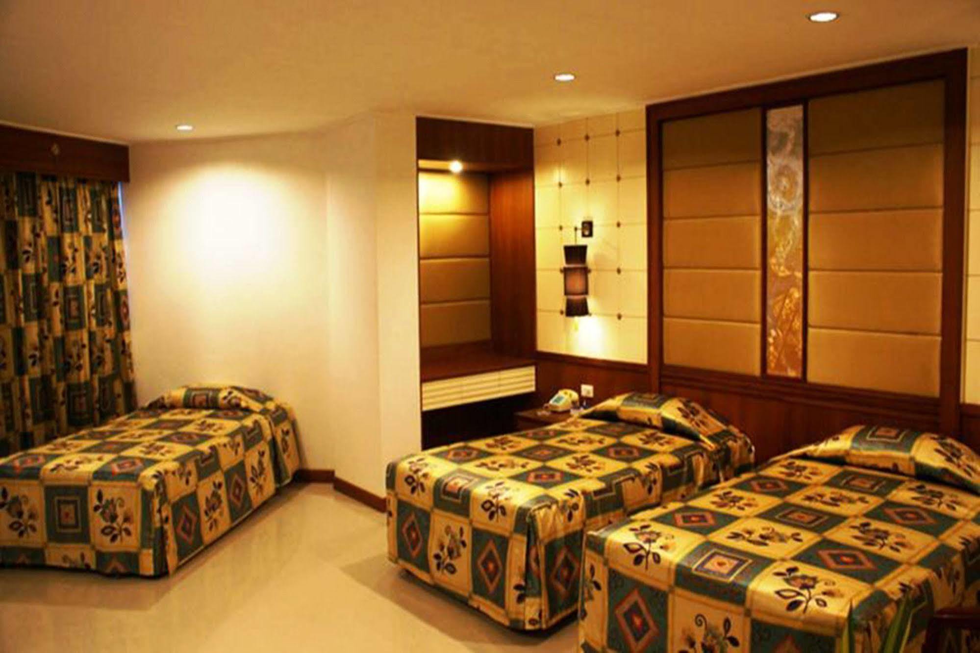 Royal Twins Palace Hotel Pattaya Luaran gambar