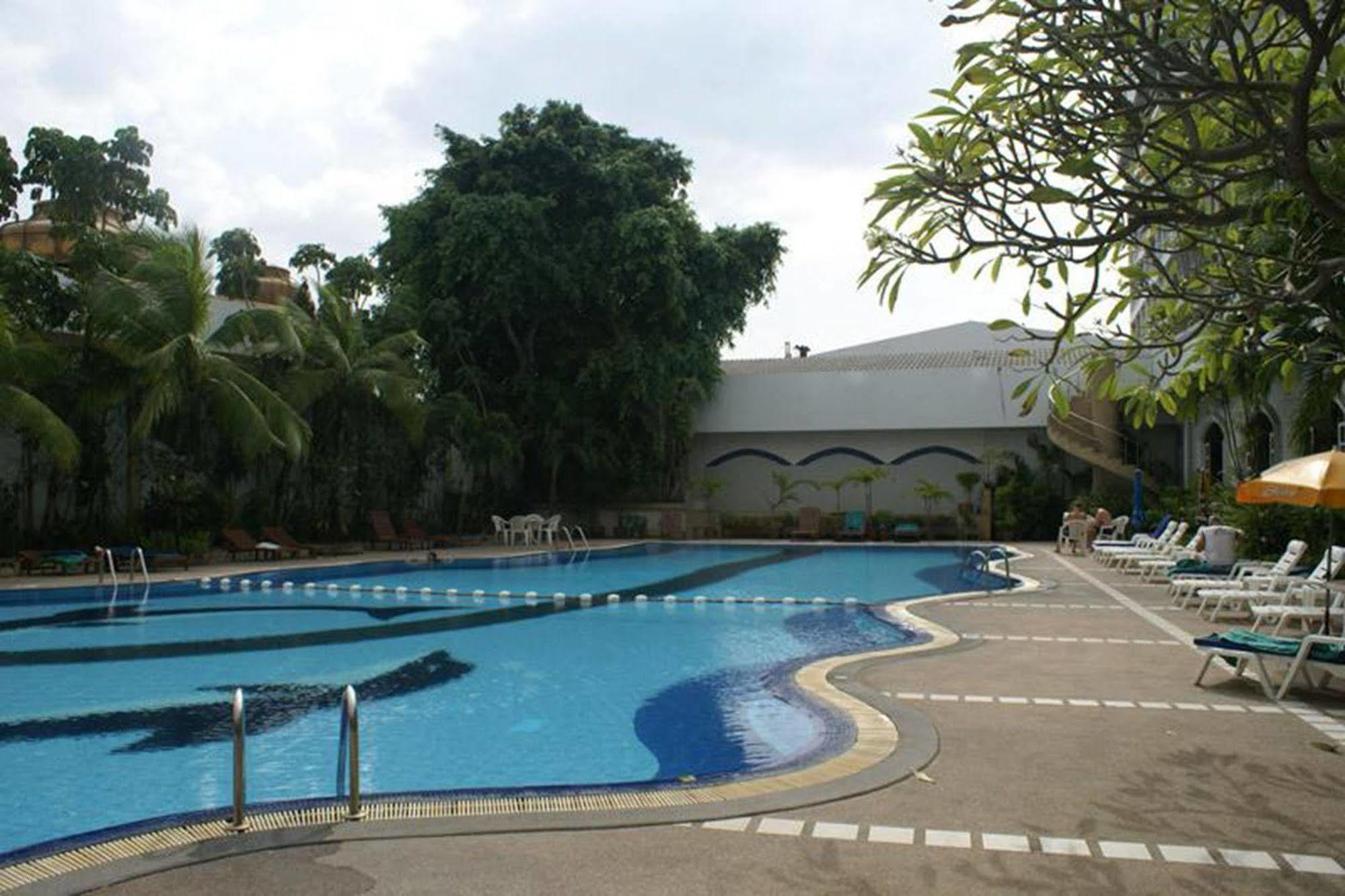 Royal Twins Palace Hotel Pattaya Luaran gambar